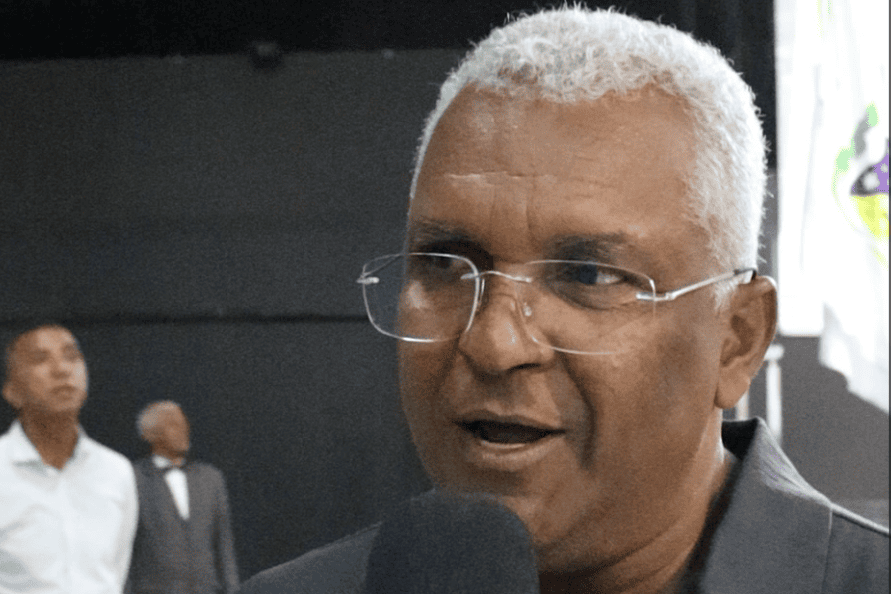 Juazeiro se destaca na valorização dos profissionais da educação com anúncio de piso acima da média nacional