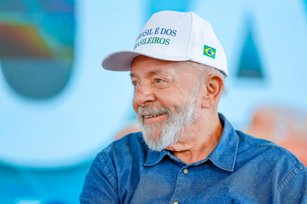 Lula anuncia expansão de crédito para brasileiros