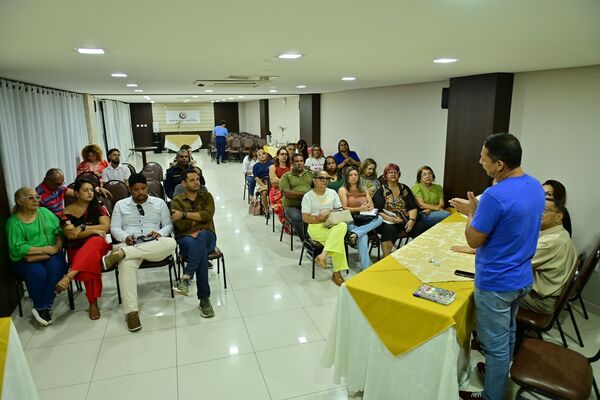 O que o turismo de Juazeiro precisa? Seculte reúne secretarias e profissionais do setor para discutir desafios e soluções 1 O que o turismo de Juazeiro precisa Seculte reune secretarias e profissionais do setor para discutir desafios e solucoes4