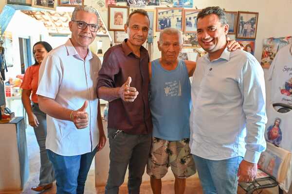 Prefeito Andrei visita obras da Adutora do Salitre, que levará água potável para 18 comunidades em Juazeiro 1 WhatsApp Image 2025 04 10 at 07.57.11 1 1