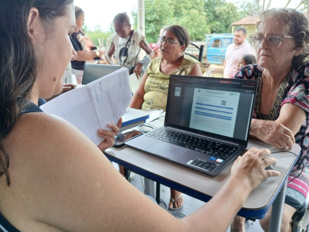 CAF Itinerante facilita acesso de agricultores de Petrolina ao Cadastro da Agricultura Familiar 1 CAF ITINERANTE