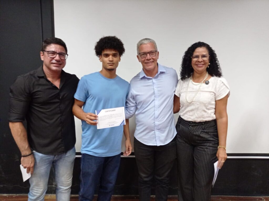 Prefeitura de Juazeiro certifica jovens em cursos de tecnologia na Praça CEU 1 CEU 3
