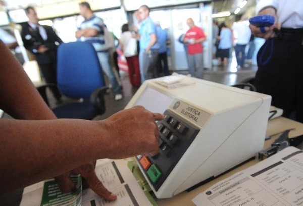 Reforma Eleitoral à Vista CCJ do Senado Aprova PEC do Fim da Reeleição e Unificação das Eleições a Partir de 2034 1 fim da reeleicao