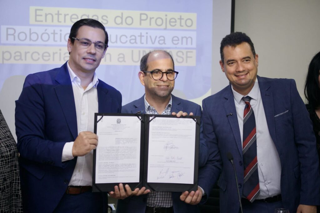 Inclusão digital em Juazeiro recebe reforço com parceria da Prefeitura, Univasf e Governo Federal 1 Andrei Goncalves Telio Nobre Leite e Hermano Tercius