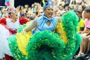 Quadrilhas juninas, música e tradição movimentam a Orla de Juazeiro nesta quarta-feira (19)